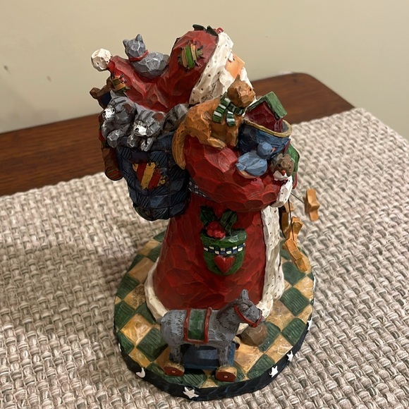 Friendly Folk Santa’s Kingdom Susan Winget - Picture 8 of 9